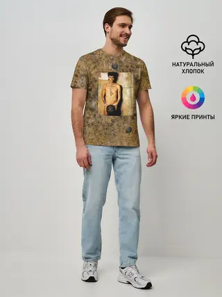 Мужская базовая футболка / Damiano David. Фотосессия с мячом