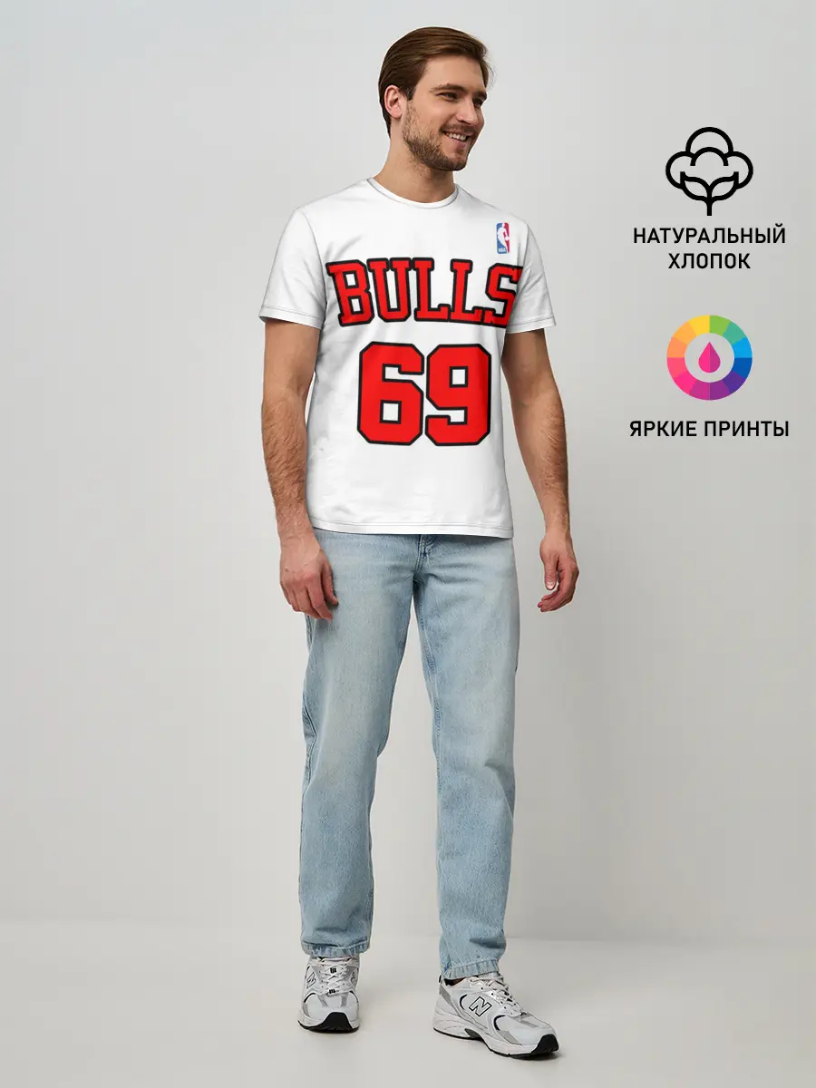 Мужская базовая футболка / Баскетболисты из клипа OLALA