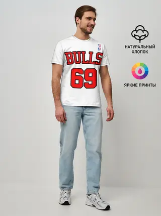 Мужская базовая футболка / Баскетболисты из клипа OLALA