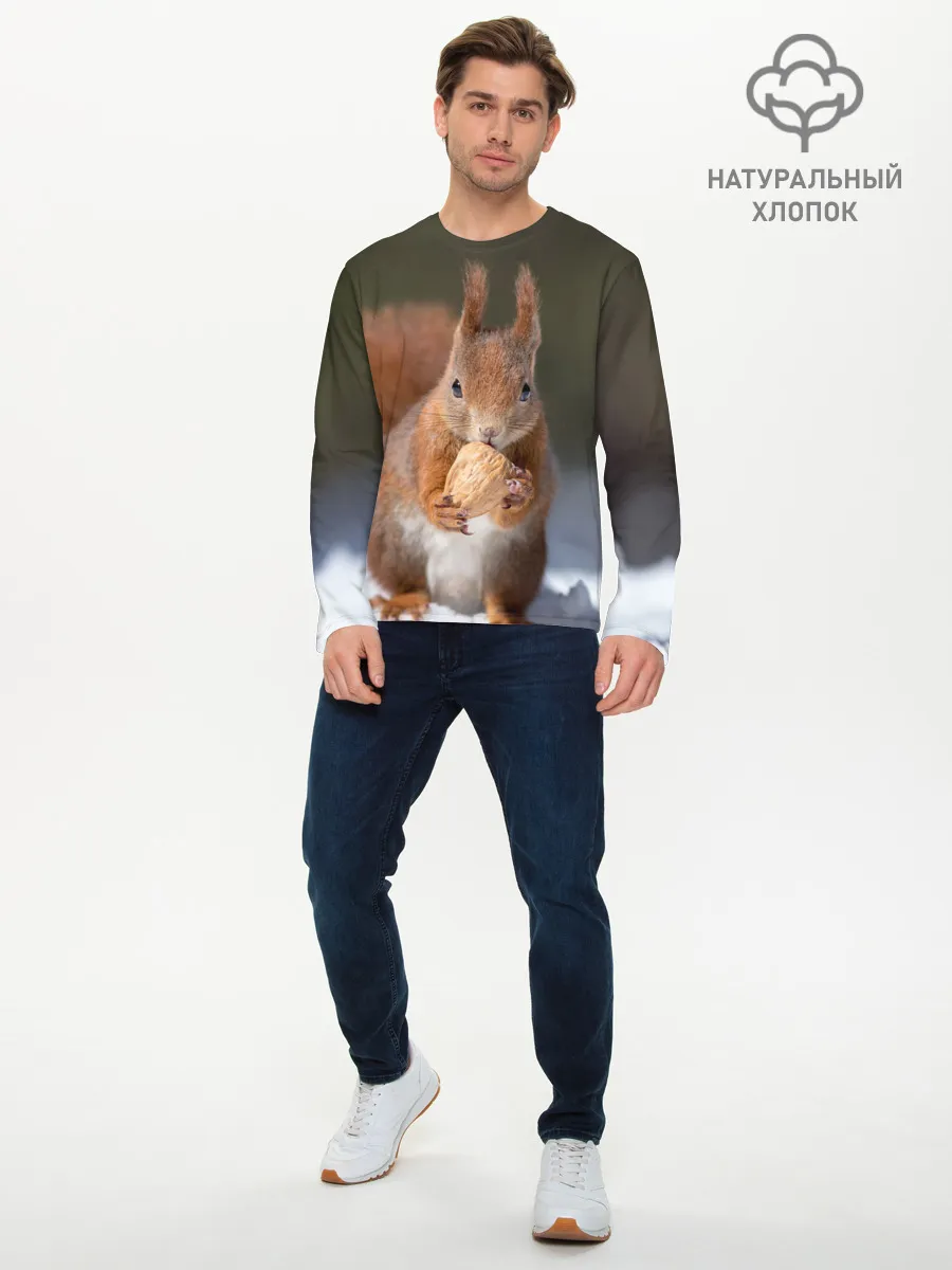 Мужской лонгслив базовый / белка с орехом на снегу