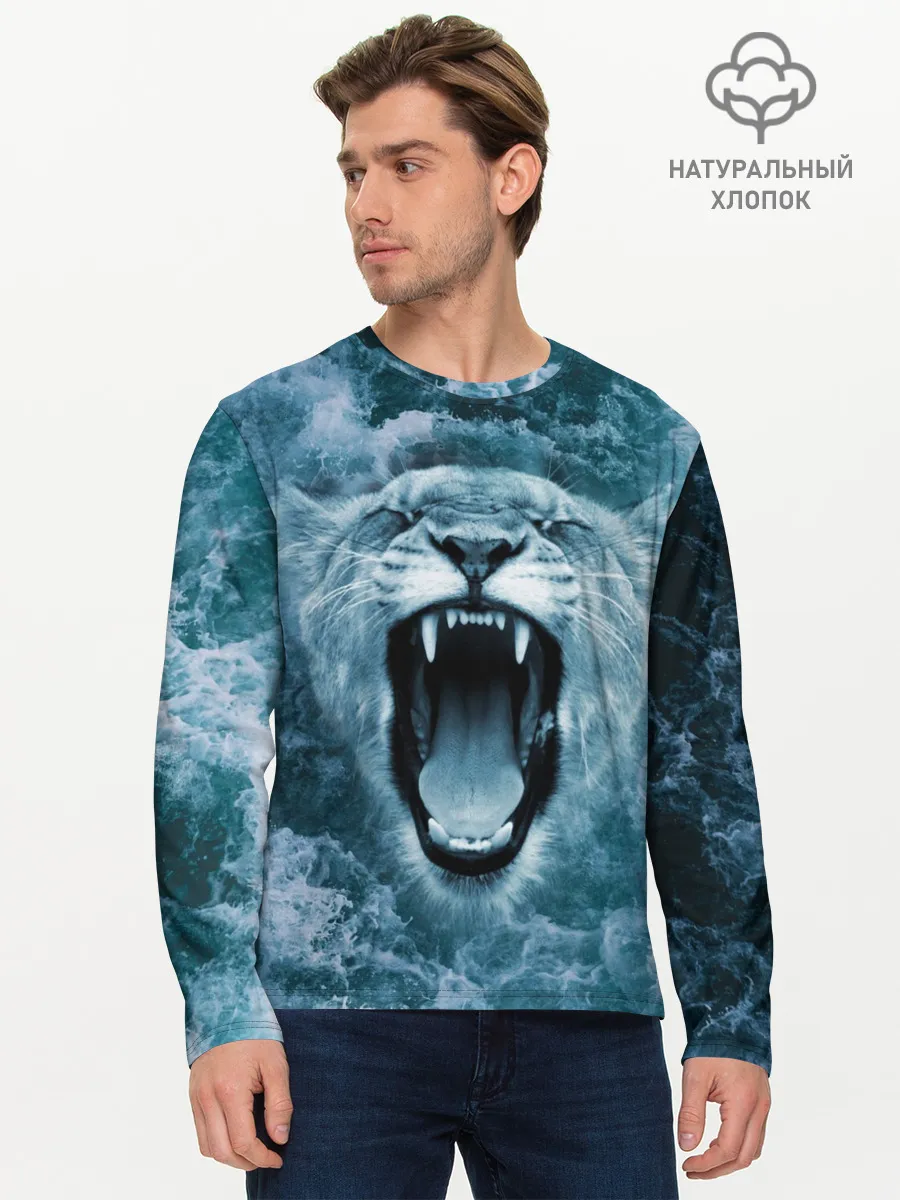 Мужской лонгслив базовый / Львица в бушующих волнах