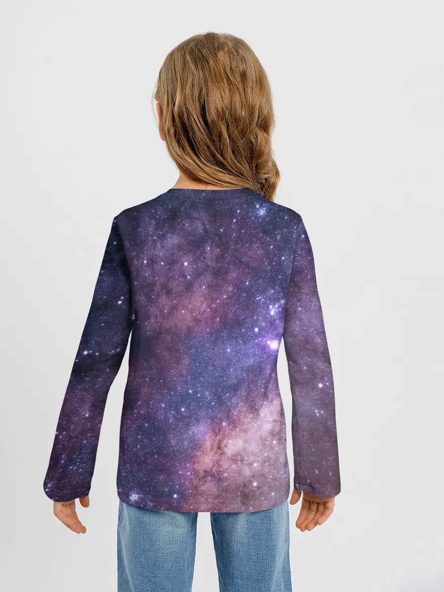 Детский лонгслив / идущий к реке