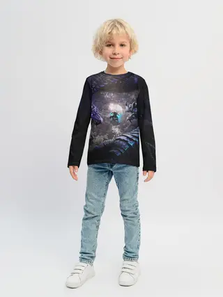 Детский лонгслив / В окружении драконов