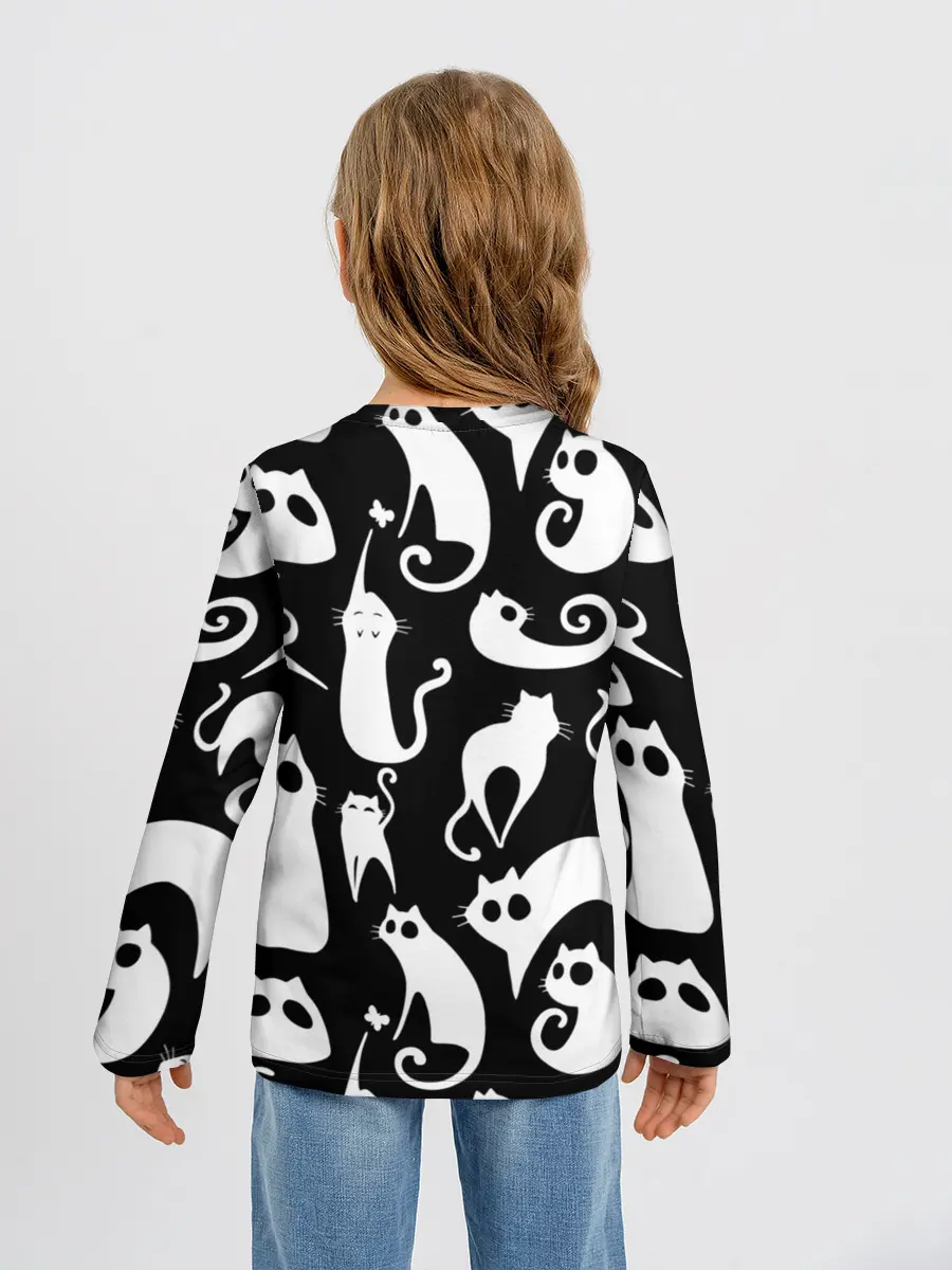 Детский лонгслив / Белые коты на черном фоне