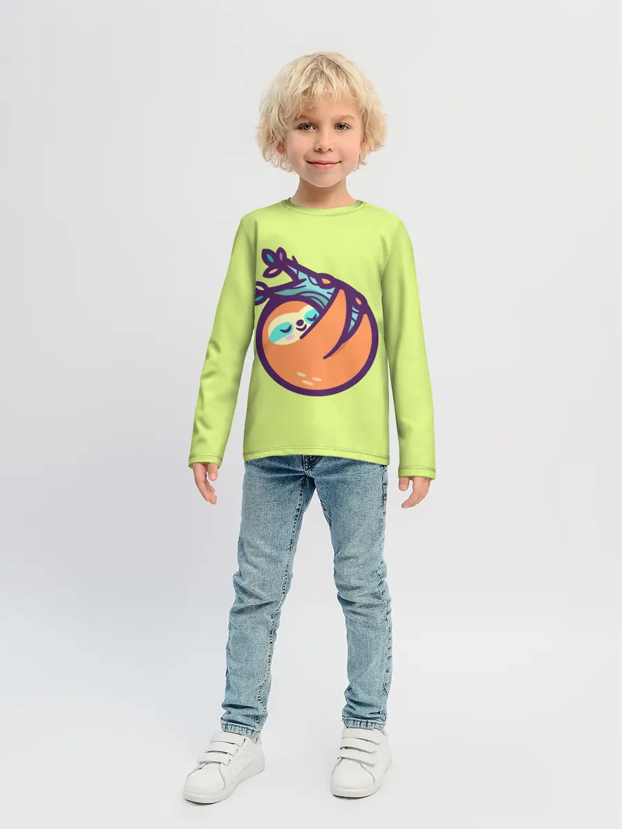 Детский лонгслив / Ленивец спит на ветке рисунок