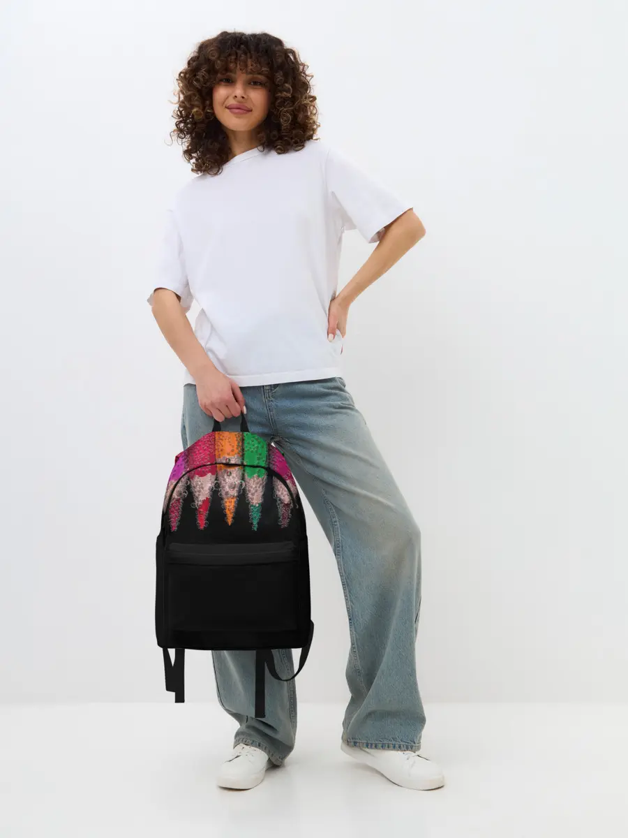 Рюкзак джинсовый / карандаши на черном фоне