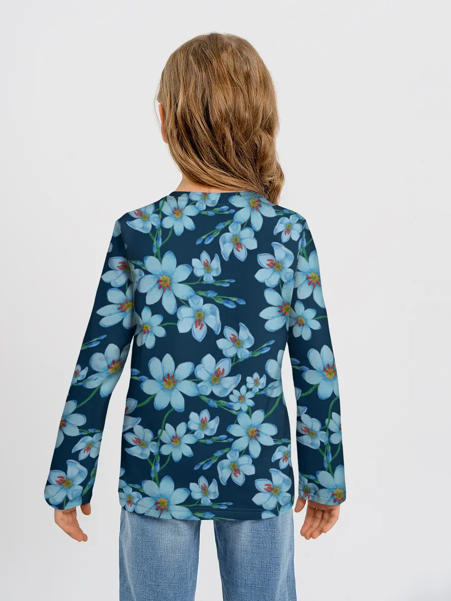 Детский лонгслив / Иксии не темно синем фоне