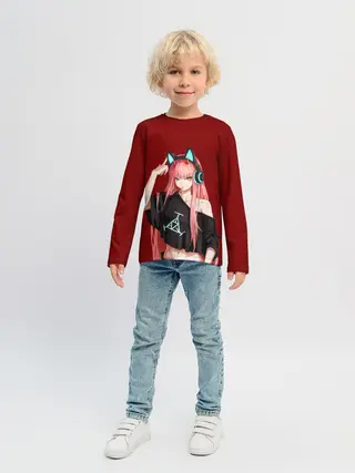 Детский лонгслив / Zero Two в наушниках