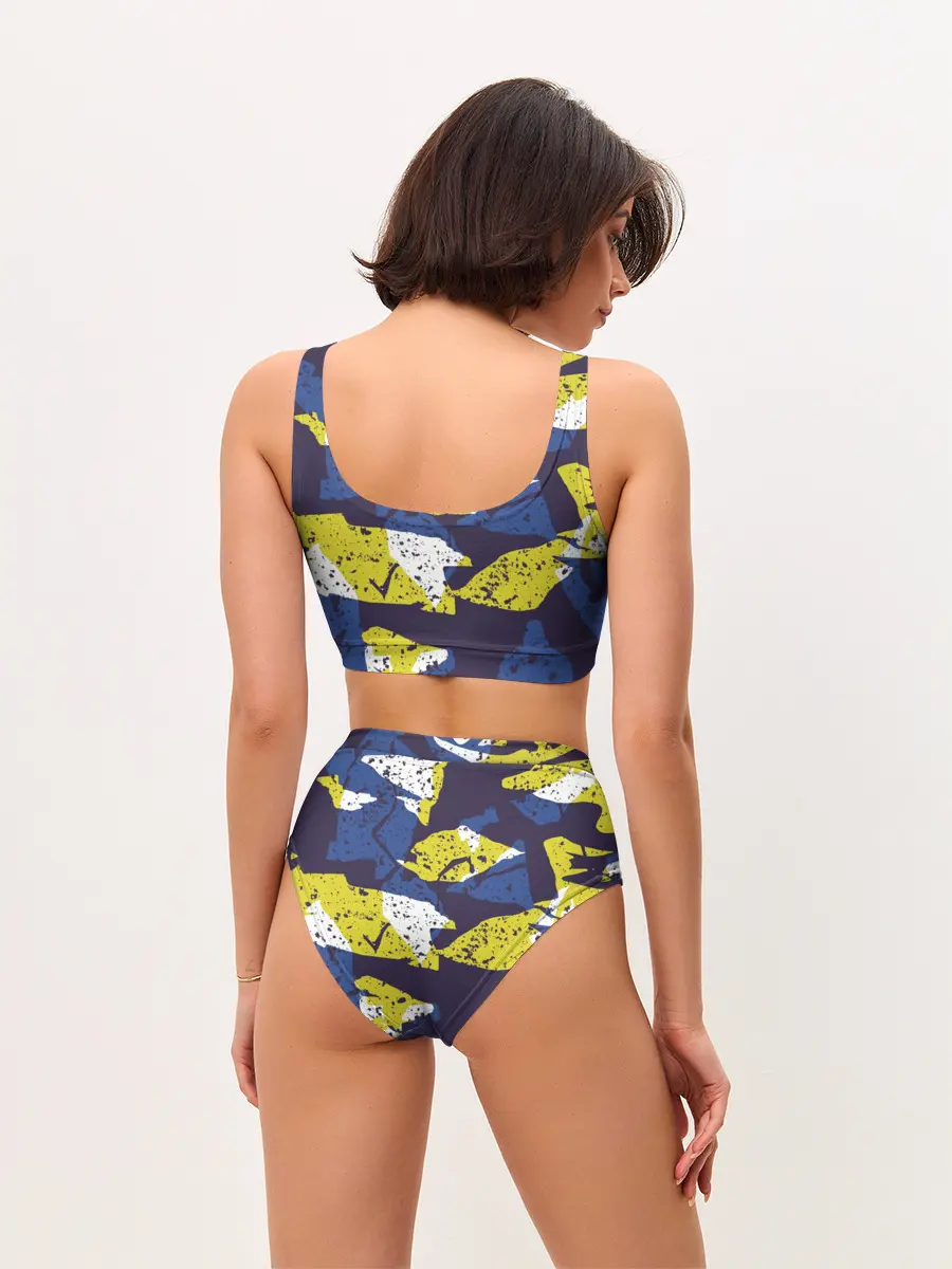 Женские топ и трусы / Пятна