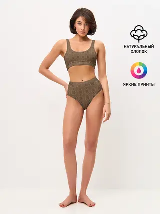 Женские топ и трусы / Деревянный паркет