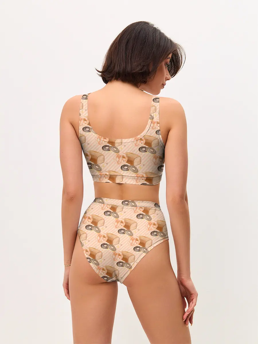 Женские топ и трусы / Хлебобулочные изделия