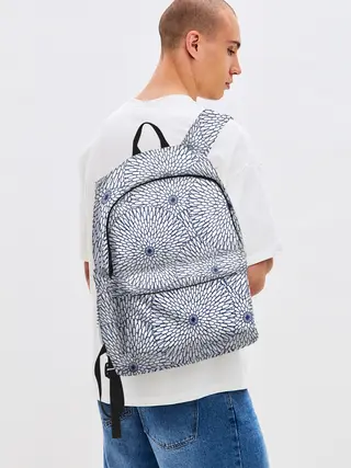 Рюкзак джинсовый / БЕЛЫЕ ХРИЗАНТЕМЫ | ПАТТЕРН