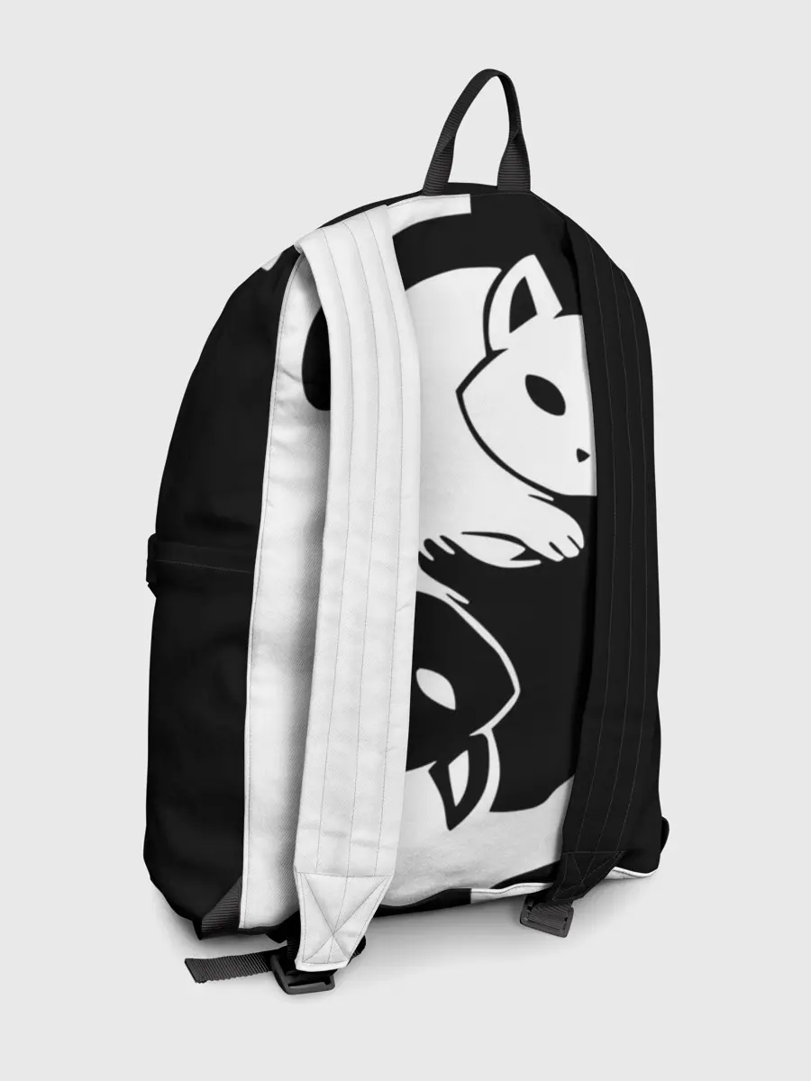 Рюкзак джинсовый / Черный и белый кот кувыркаются.