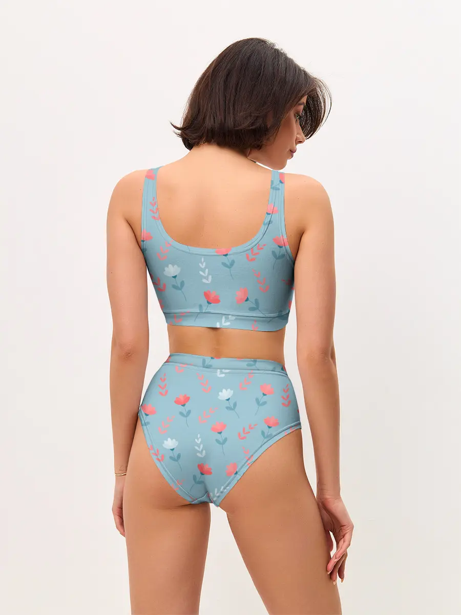 Женские топ и трусы / Цветочки и листики на голубом