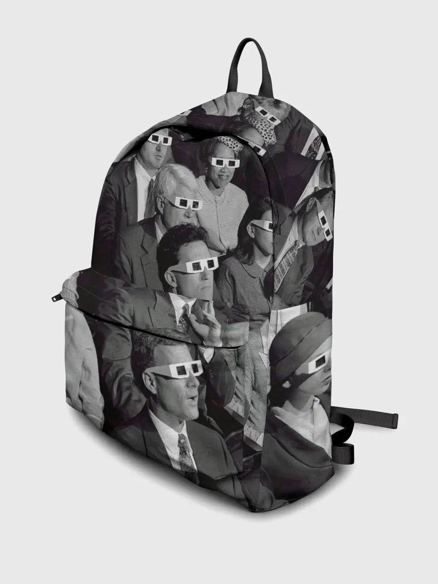 Рюкзак джинсовый / Люди смотрят фильм в 3d очках