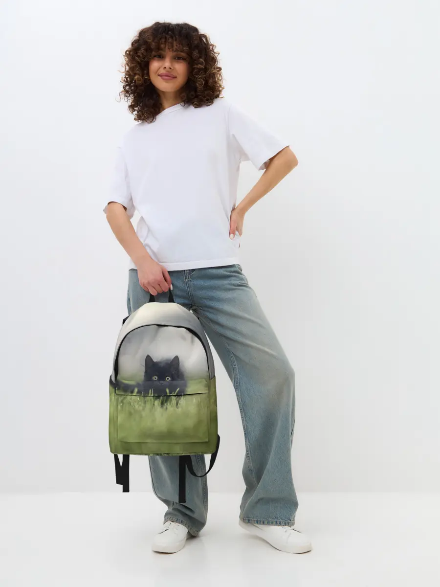 Рюкзак джинсовый / черный кот на лугу