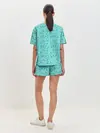 Женская пижама с шортами / Зеленые птицы летний узор
