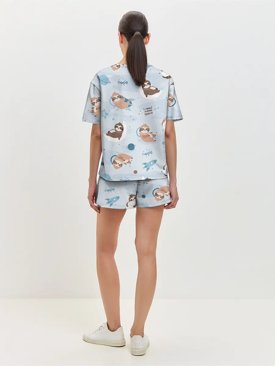 Женская пижама с шортами / Паттерн ленивец космос полет