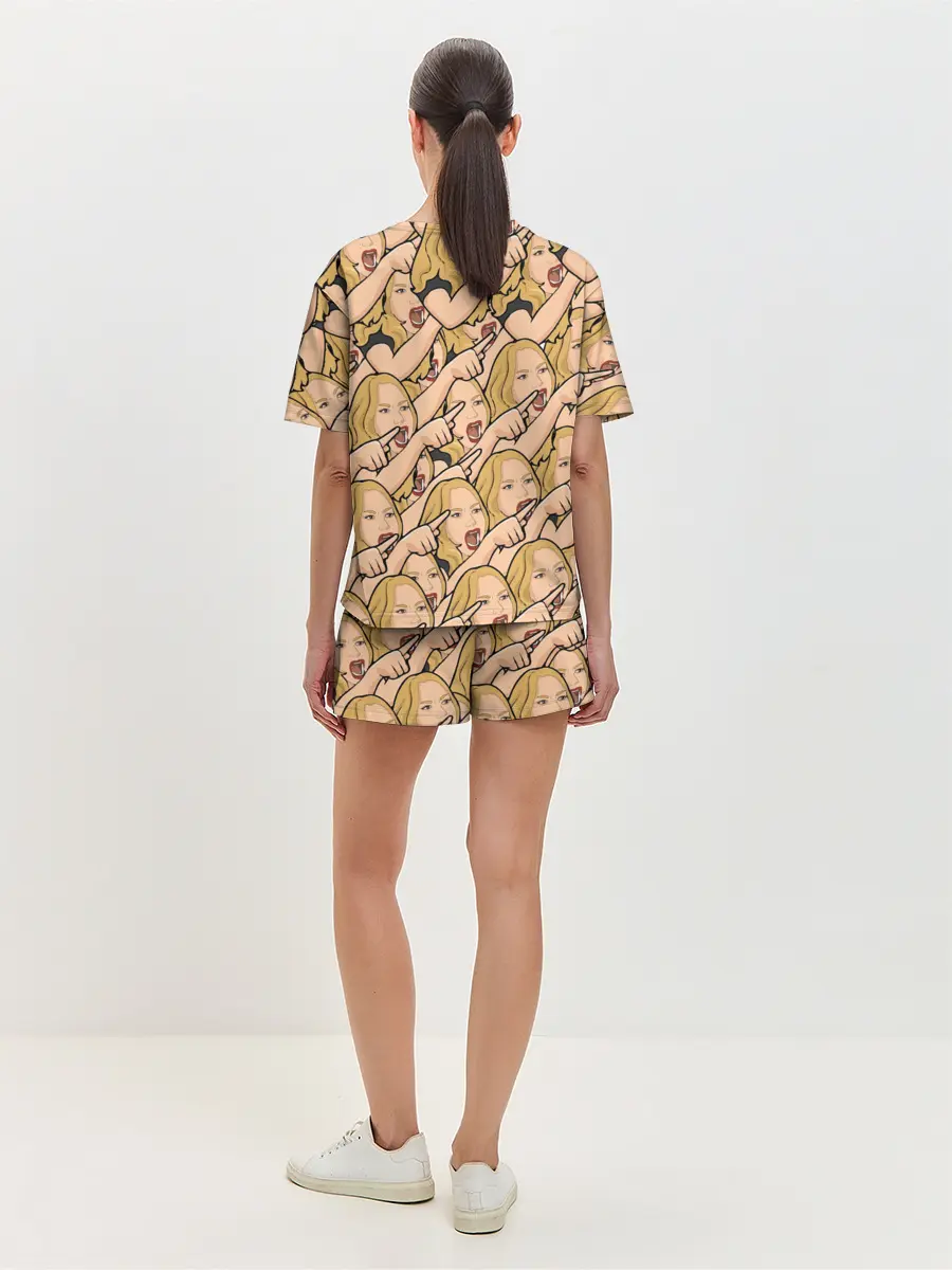 Женская пижама с шортами / Many women yelling at Cat meme