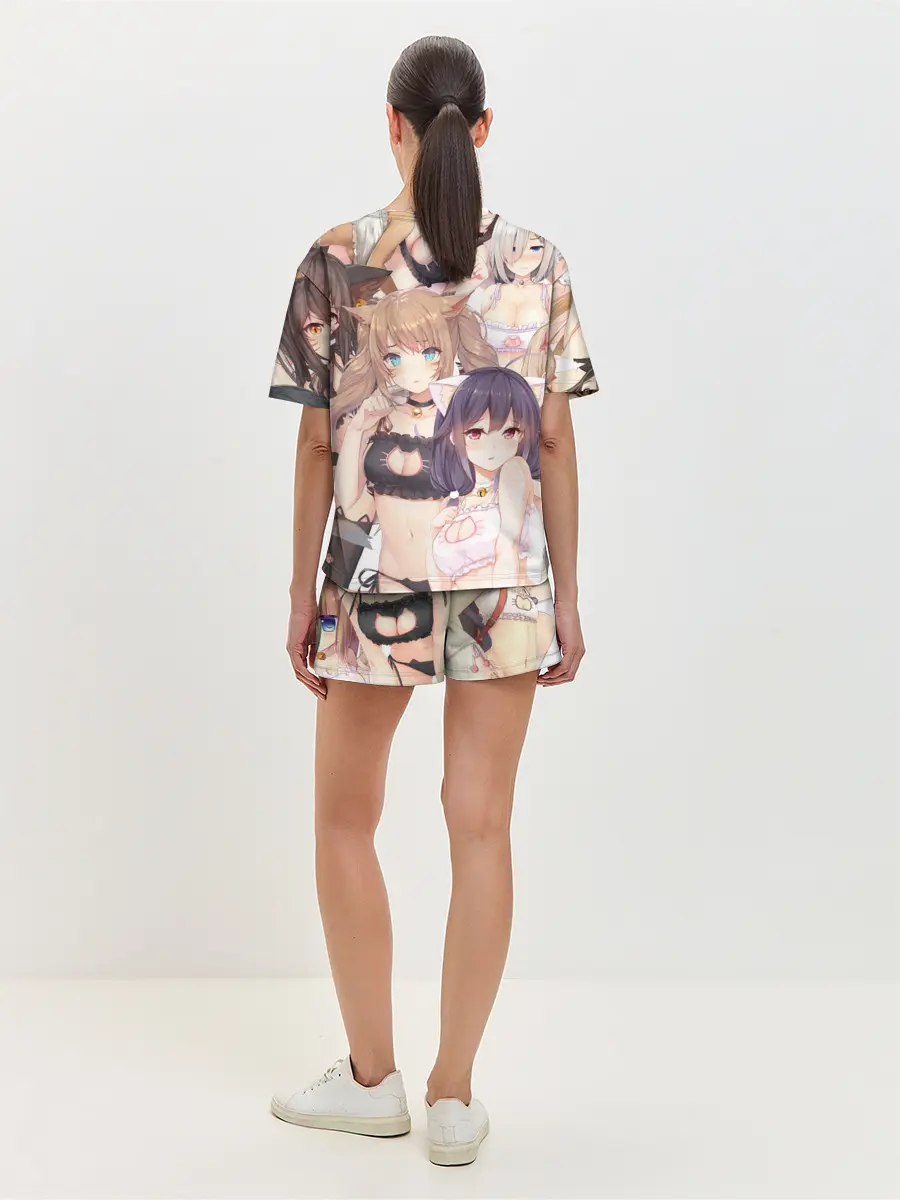 Женская пижама с шортами / Девушки в купальниках