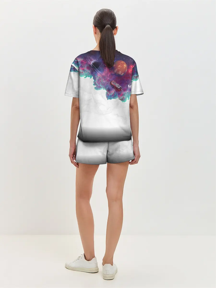 Женская пижама с шортами / Илон Маск курит космос