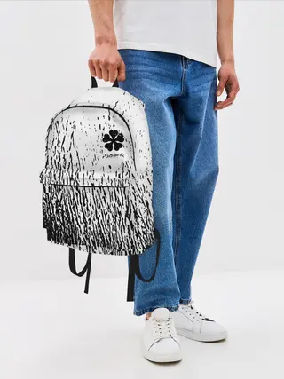 Рюкзак джинсовый / Черный клевер на едко белом фоне