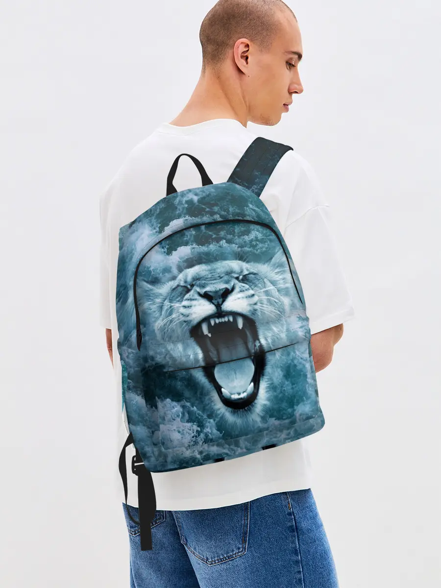 Рюкзак джинсовый / Львица в бушующих волнах