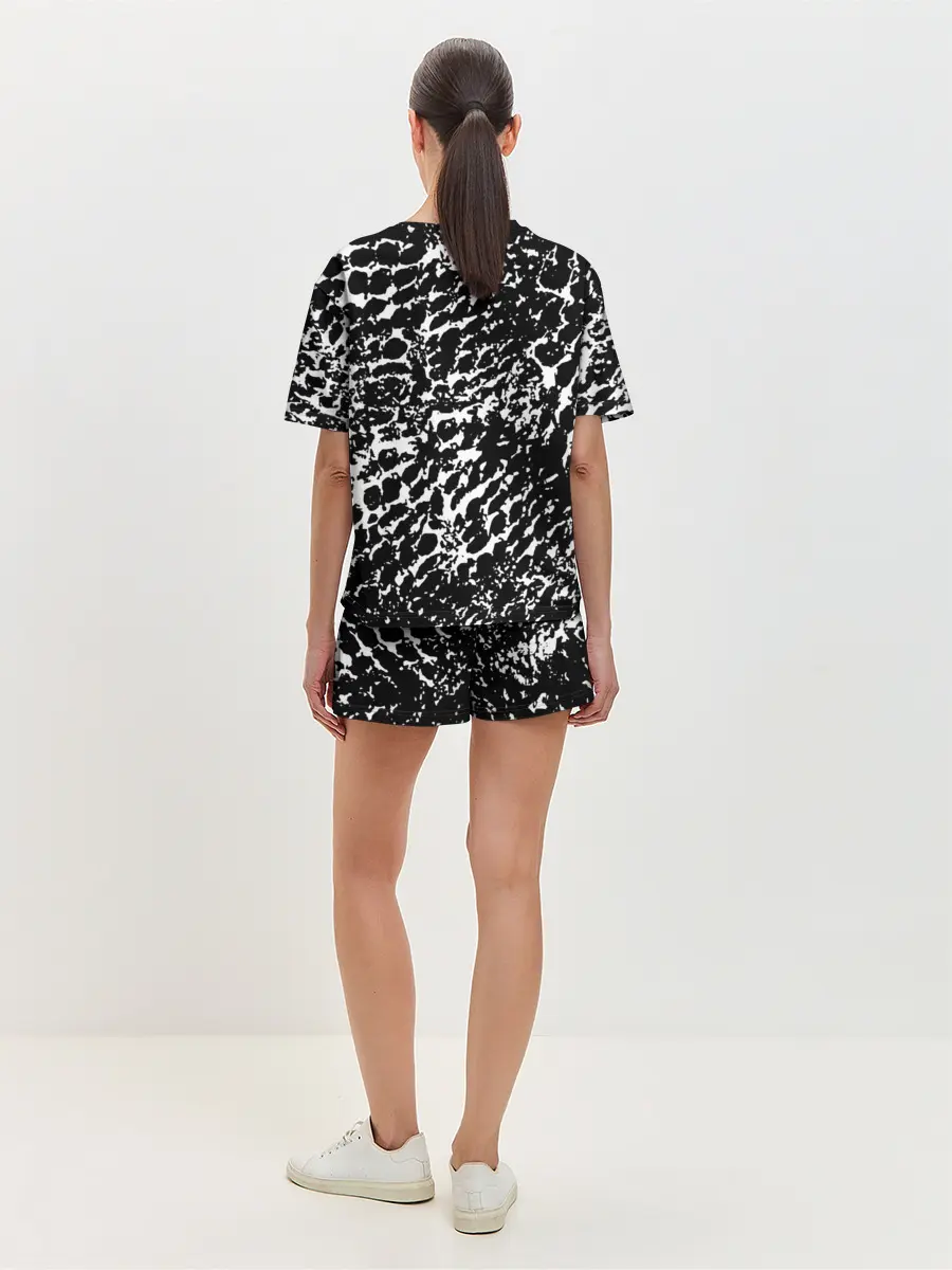 Женская пижама с шортами / Хаос белого на черном