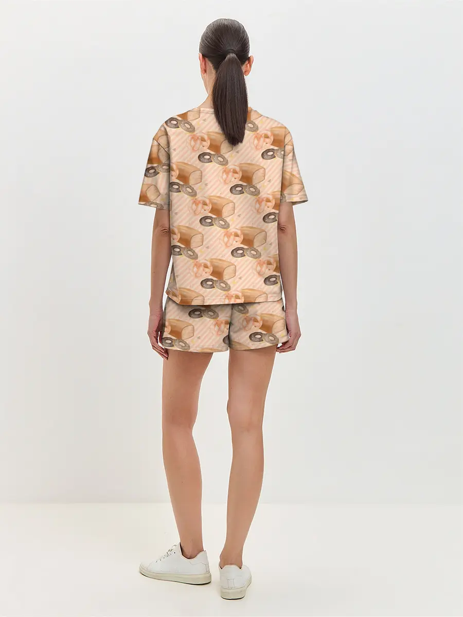 Женская пижама с шортами / Хлебобулочные изделия