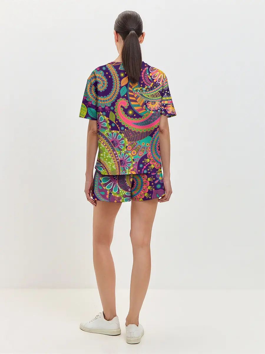 Женская пижама с шортами / Яркий красочный узор