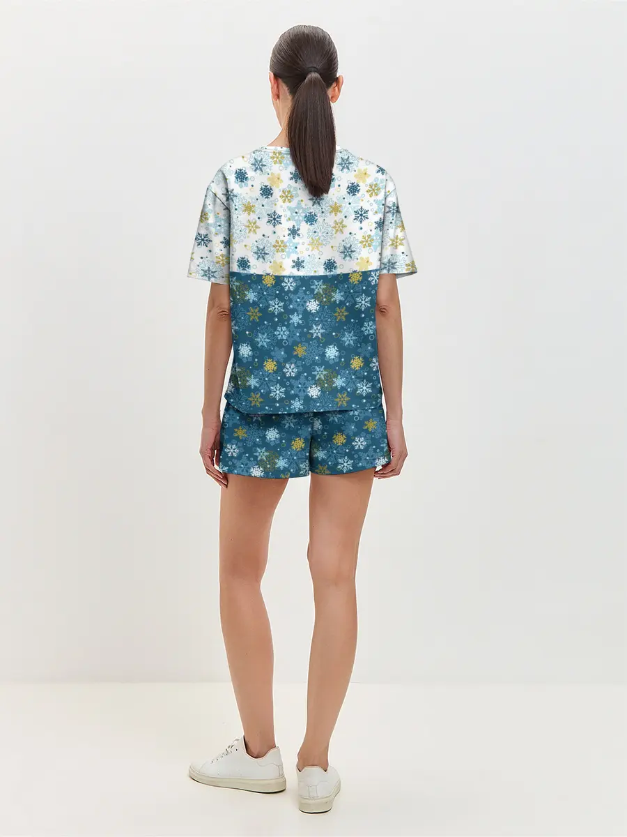 Женская пижама с шортами / Падают Снежинки