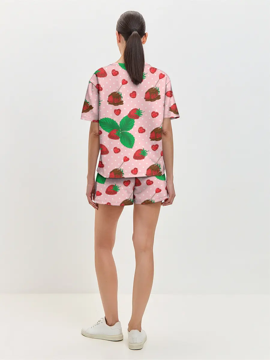 Женская пижама с шортами / Клубника в шоколаде