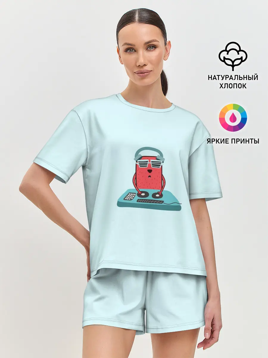 Женская пижама с шортами / Воспроизведение