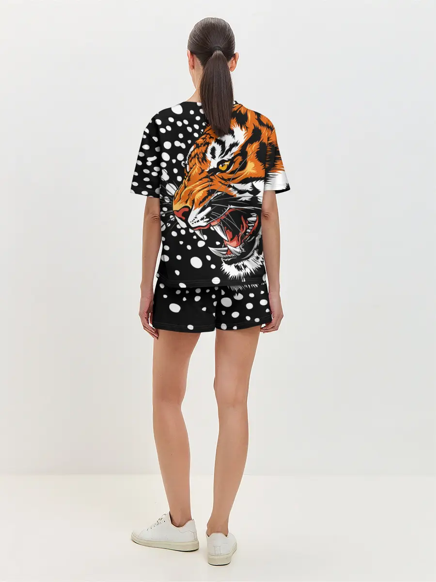 Женская пижама с шортами / Амурский тигр и снегопад