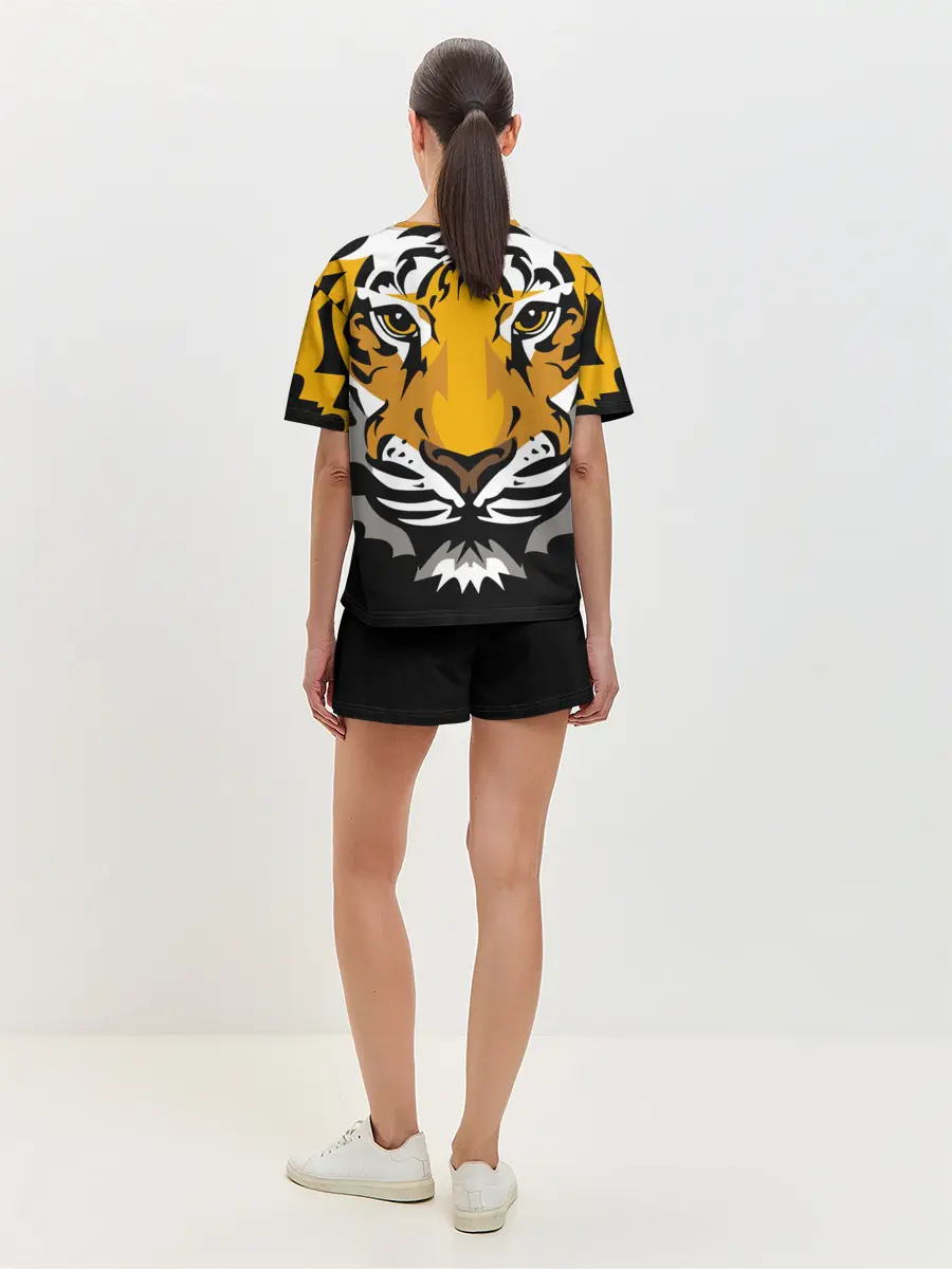Женская пижама с шортами / Суровый взгляд тигра