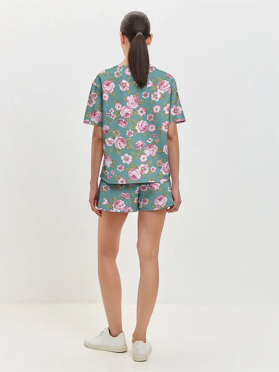 Женская пижама с шортами / Поле розовых цветов