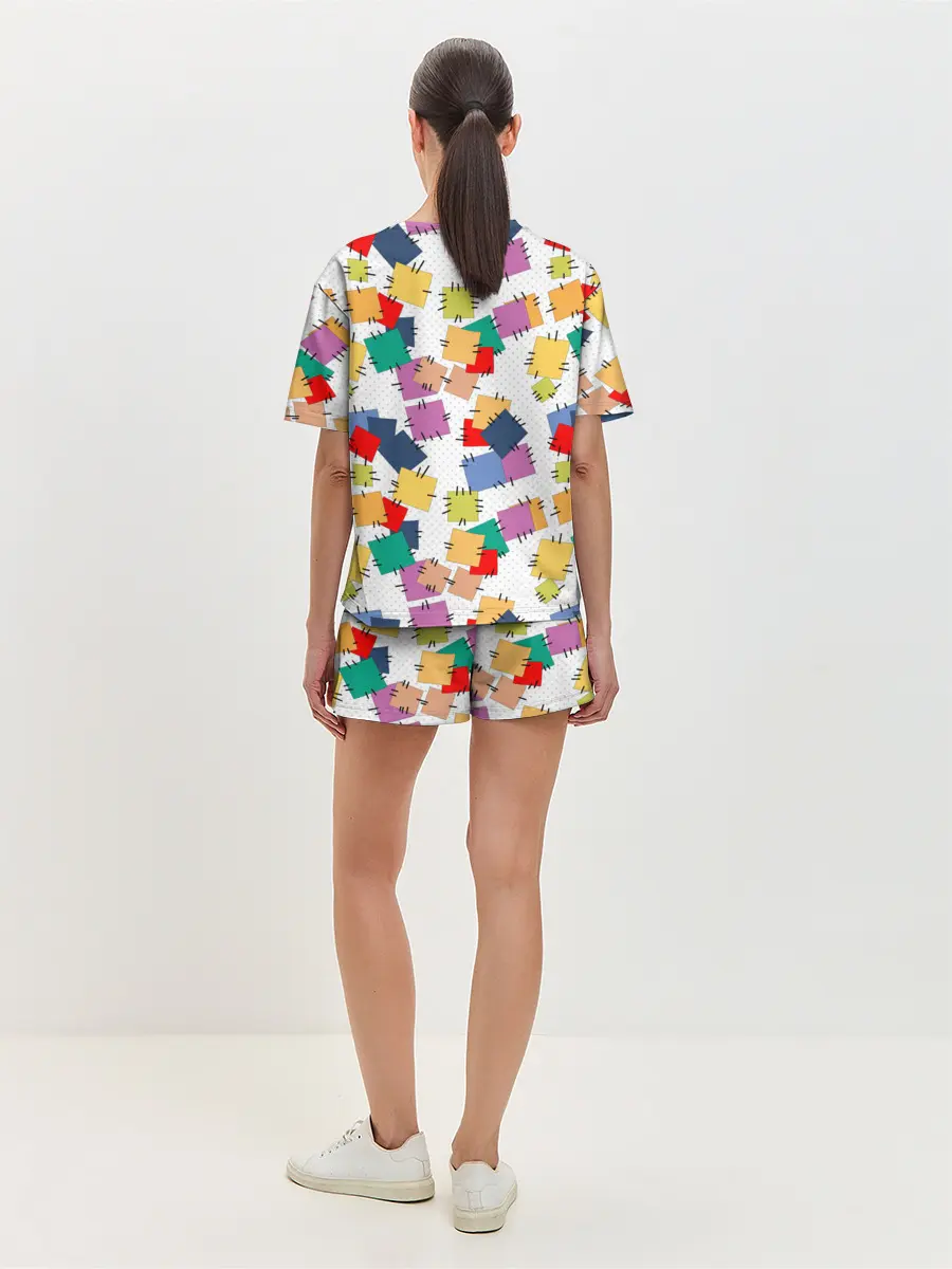 Женская пижама с шортами / Ретро узор-заплатки.