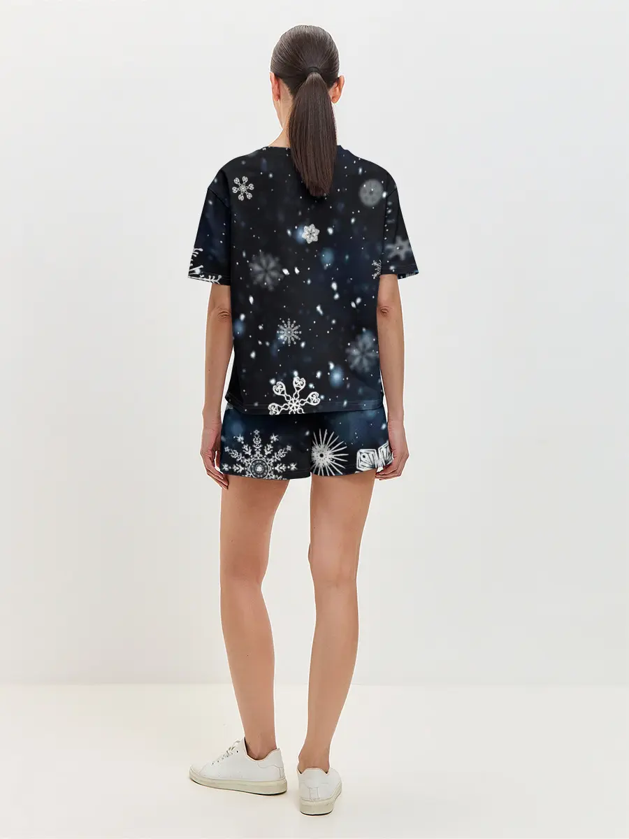 Женская пижама с шортами / А снег идёт