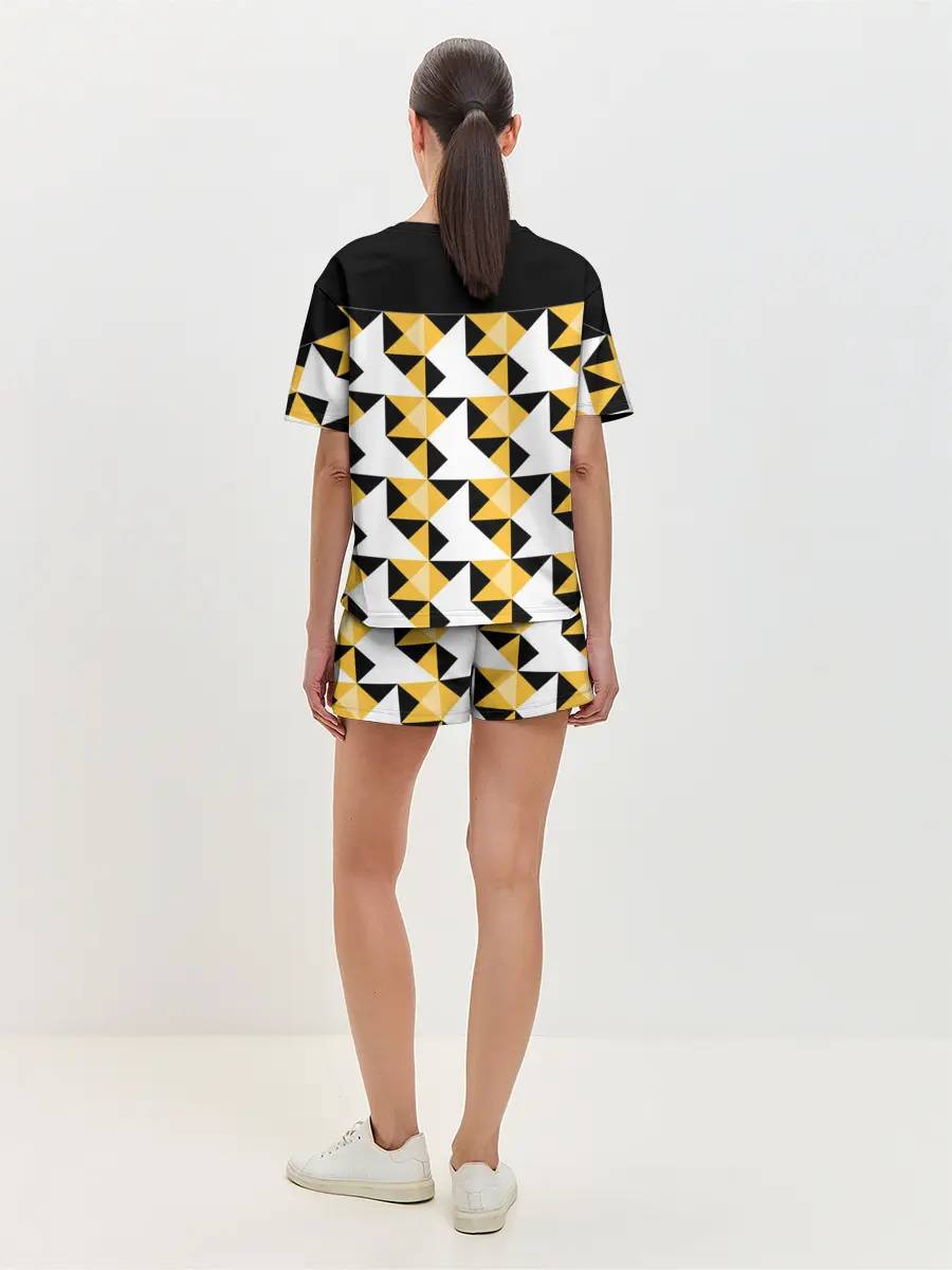 Женская пижама с шортами / Черно-желтый геометрический