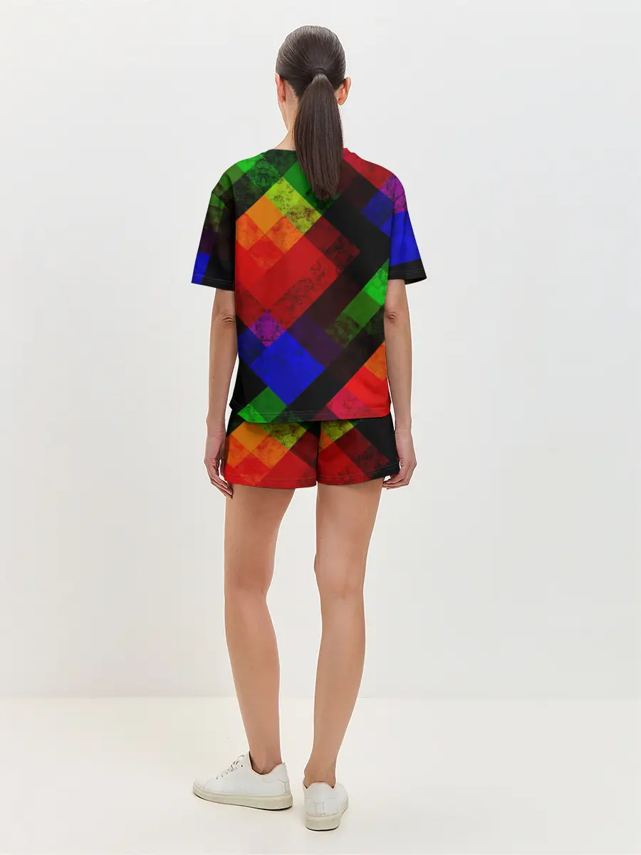 Женская пижама с шортами / Яркий геометрический узор