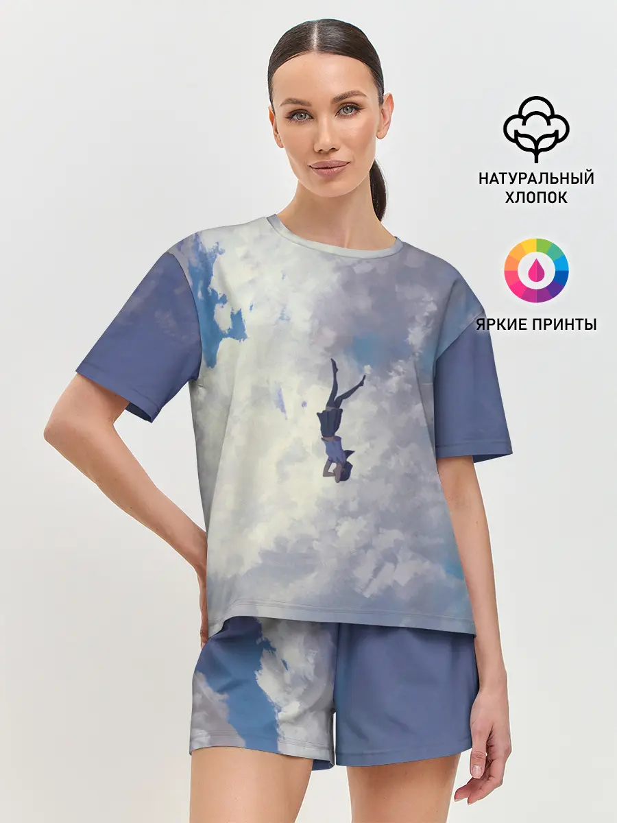 Женская пижама с шортами / Летящая девушка