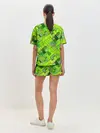 Женская пижама с шортами / Ярко-зеленый абстрактный узор