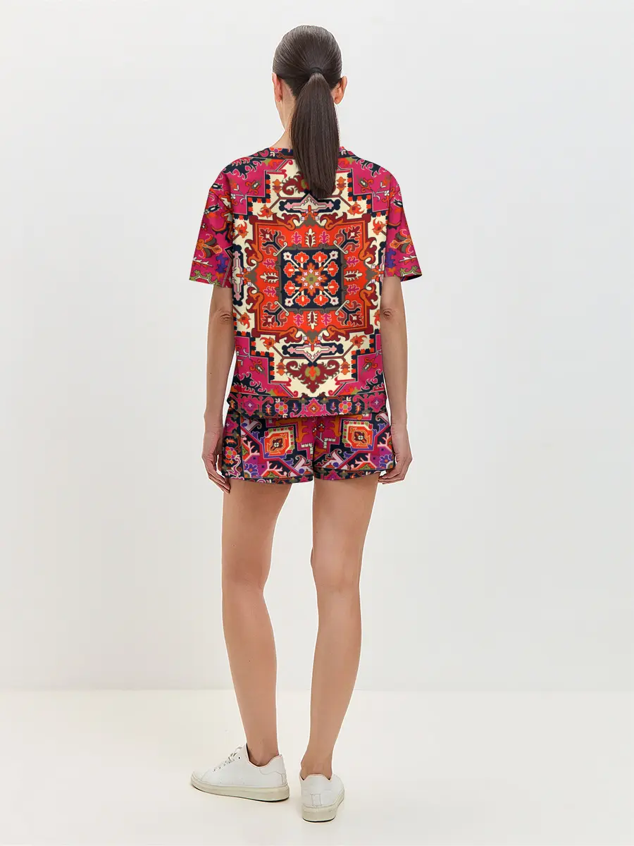 Женская пижама с шортами / Бордовый ковер