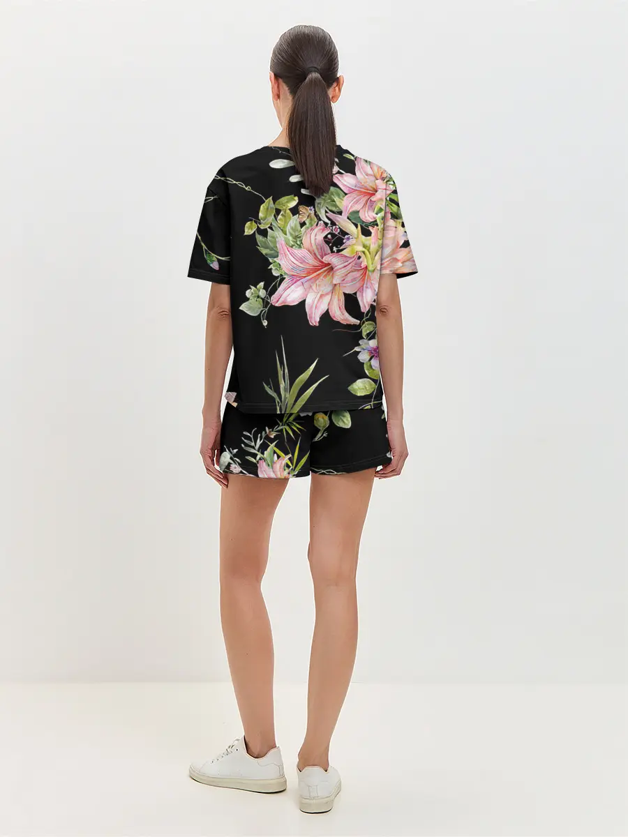 Женская пижама с шортами / Букет лилий