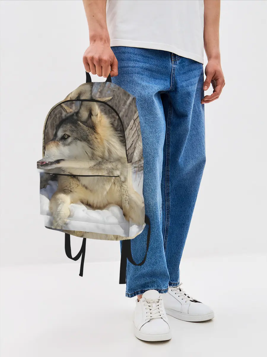 Рюкзак джинсовый / Волк лежит на снегу