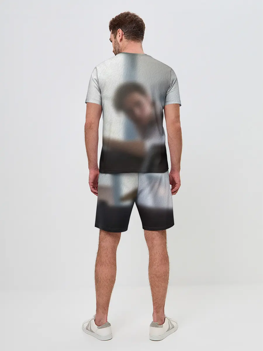 Мужской костюм с шортами / Роберт Паттинсон