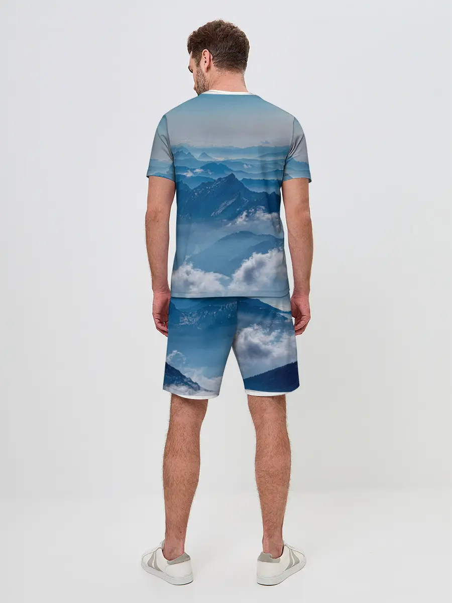 Мужской костюм с шортами / Горы