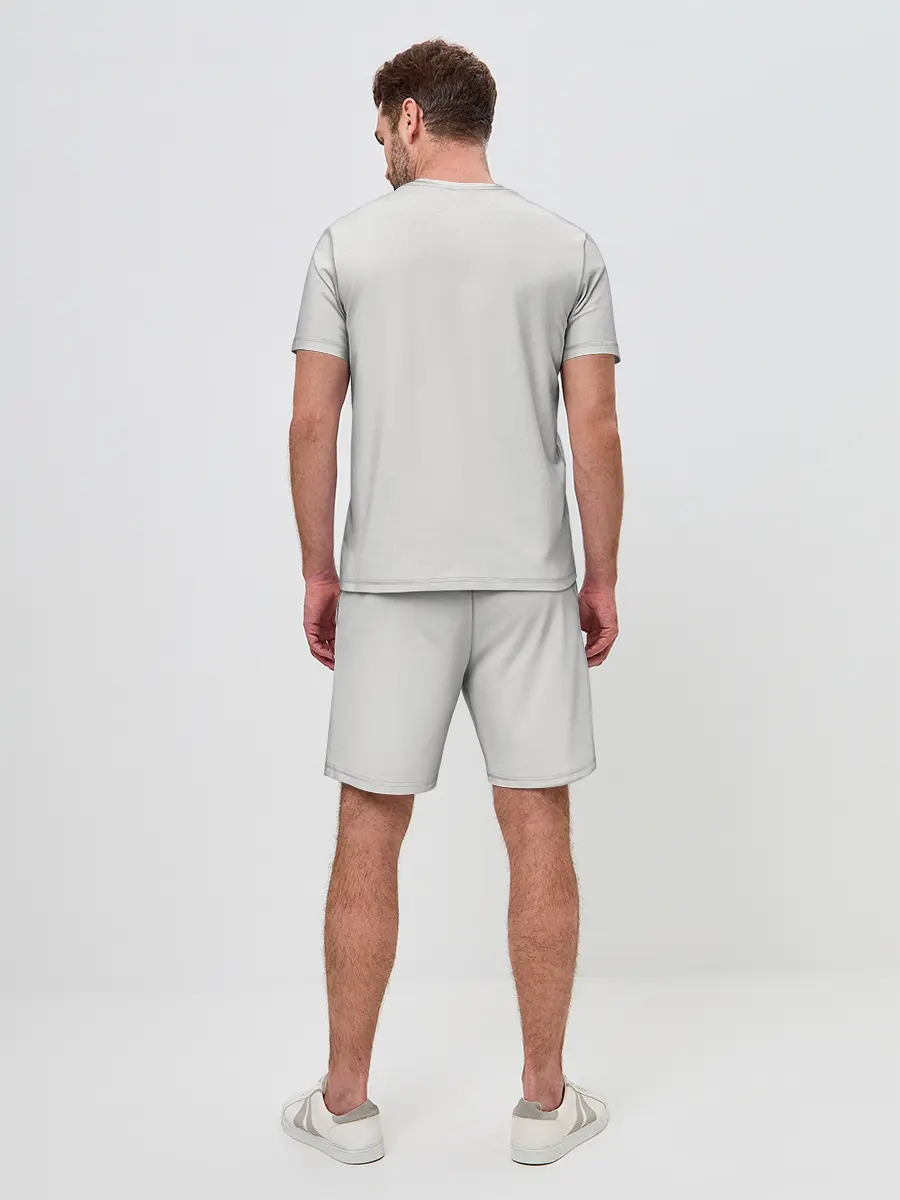 Мужской костюм с шортами / Незуко Руки на груди