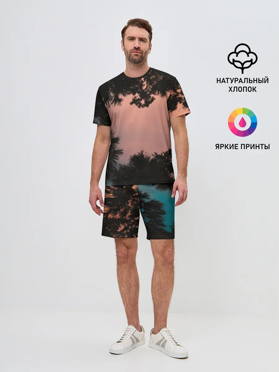 Мужской костюм с шортами / Пальмы вид снизу закат