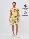 Мужской костюм с шортами / Новогодний узор на желтом фоне